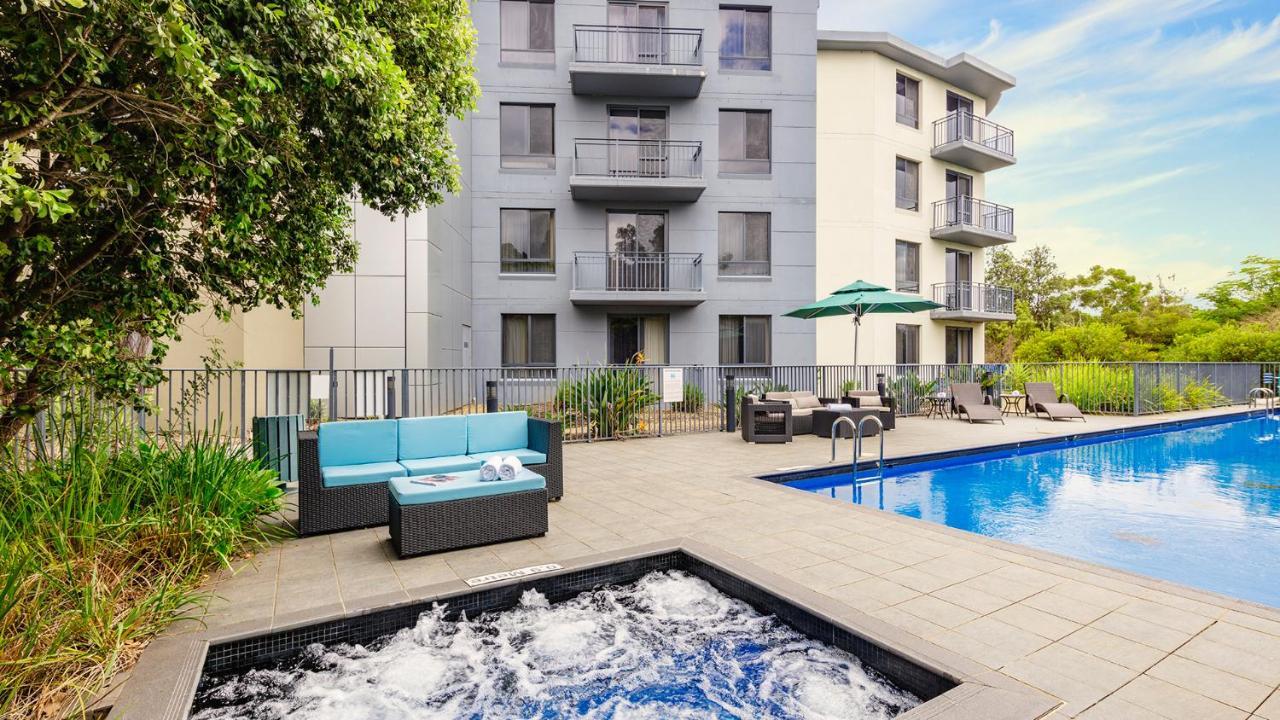 Oaks Sydney North Ryde Suites Exterior photo