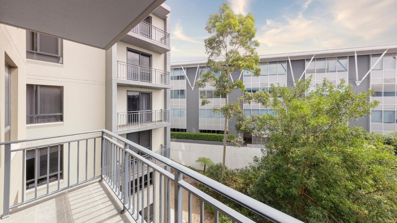Oaks Sydney North Ryde Suites Exterior photo