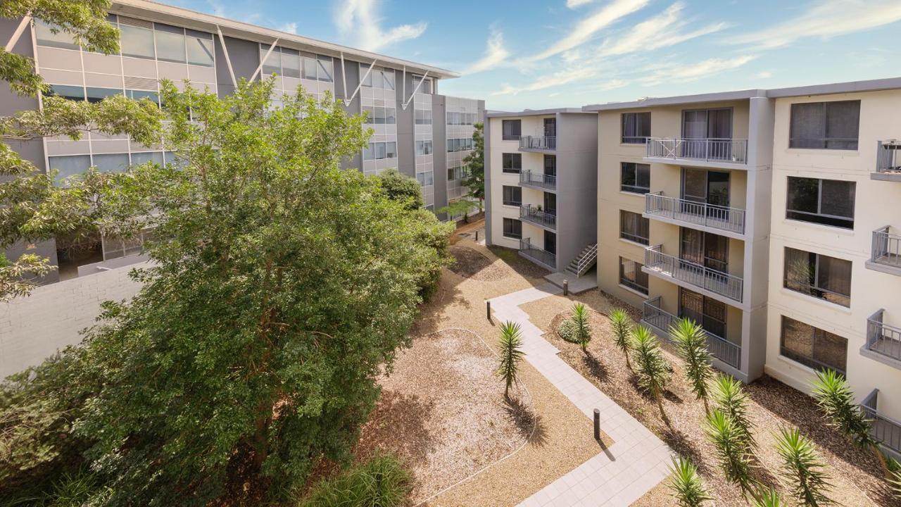 Oaks Sydney North Ryde Suites Exterior photo