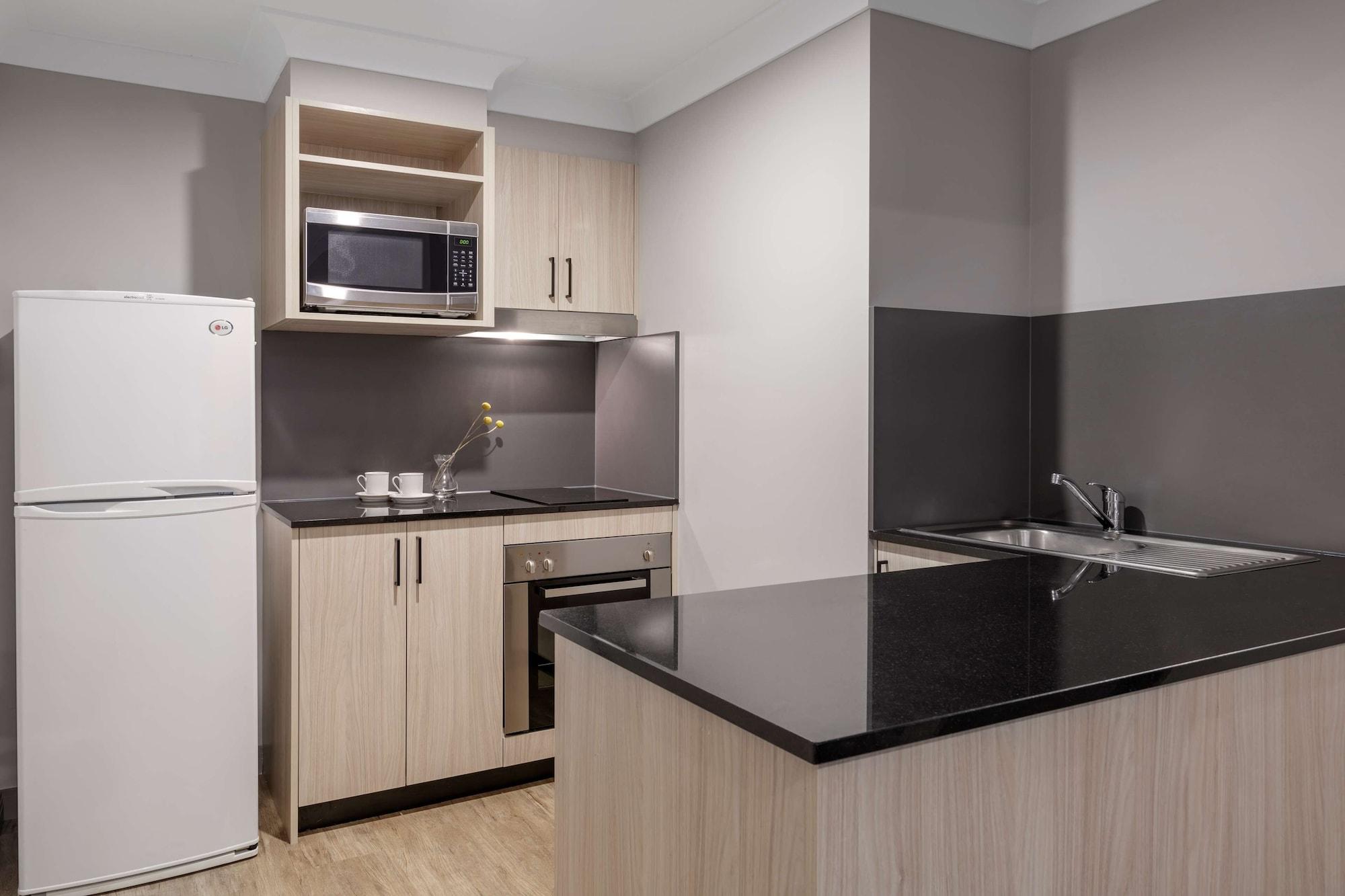 Oaks Sydney North Ryde Suites Exterior photo