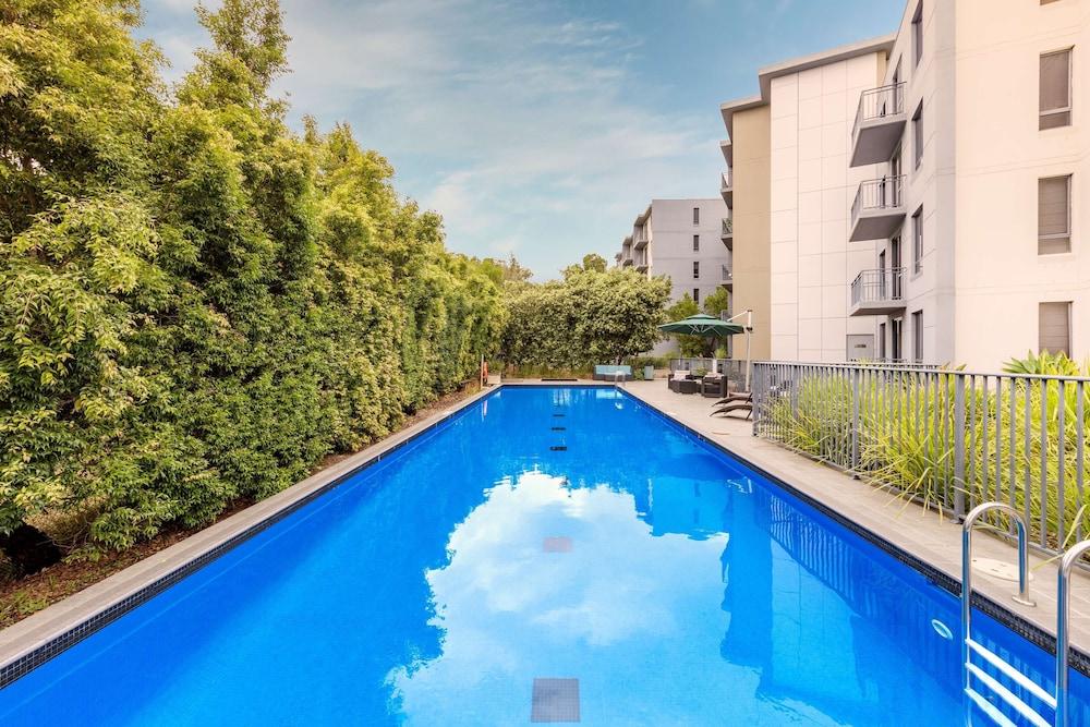 Oaks Sydney North Ryde Suites Exterior photo