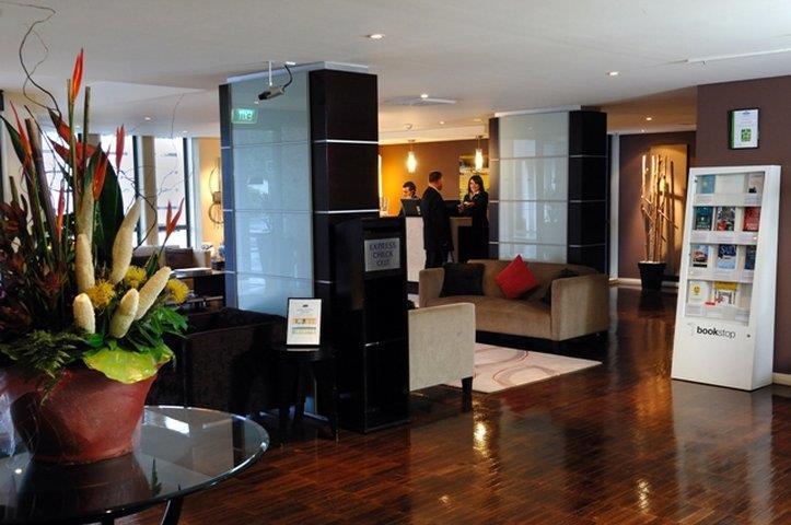 Oaks Sydney North Ryde Suites Interior photo