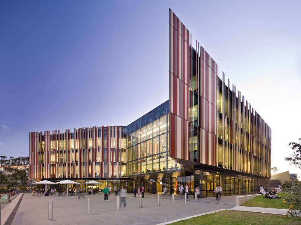 Oaks Sydney North Ryde Suites Exterior photo