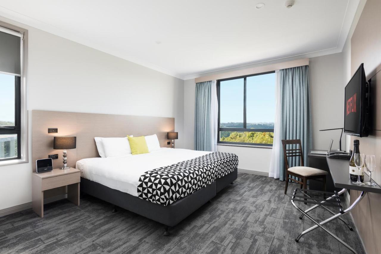 Oaks Sydney North Ryde Suites Exterior photo