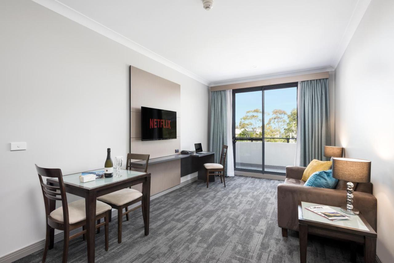 Oaks Sydney North Ryde Suites Exterior photo
